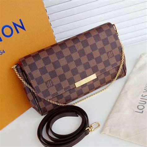 pochette favorite lv